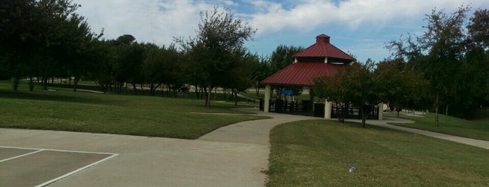 Coyote Crossing Park is one of สถานที่ที่ Bryan ถูกใจ.