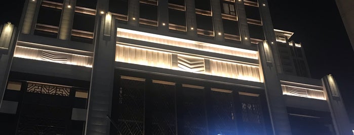 Sheraton Yunfu Xinxing Hotel is one of Max'ın Kaydettiği Mekanlar.