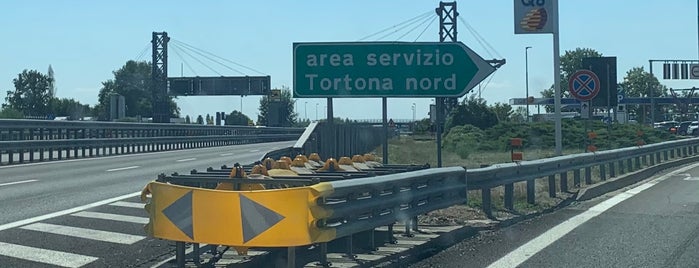Area di Servizio Tortona Nord is one of vela.