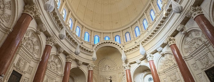 Karmelitenkirche (Heiligtum Unserer Lieben Frau vom Berge Karmel) is one of Malta.
