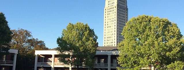 Pentagon Barracks is one of Lieux qui ont plu à Lizzie.