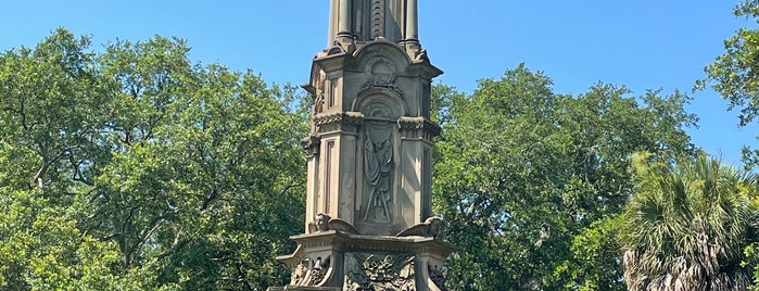 Confederate War Memorial is one of Savannah.