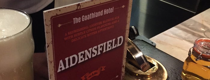 The Goathland Hotel (Aidensfield Arms) is one of Carl'ın Beğendiği Mekanlar.
