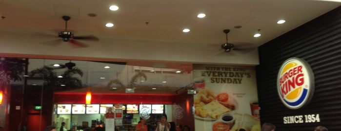 Burger King is one of สถานที่ที่ Andre ถูกใจ.