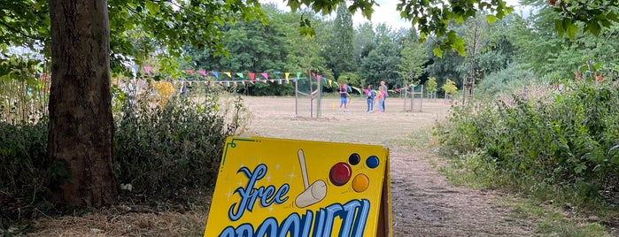 Mile End Park is one of Adventure playgrounds in London.