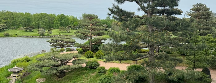 Chicago Botanic Garden is one of Good Times:).