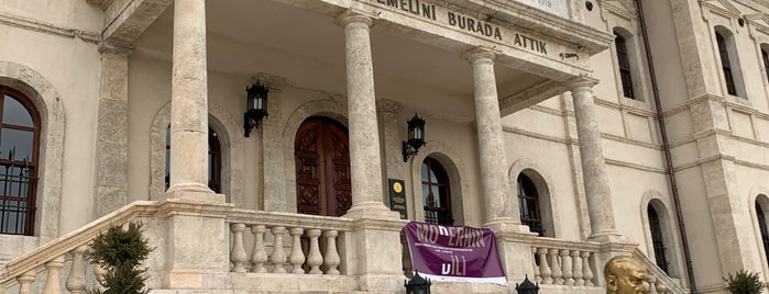 Kongre Müzesi is one of สถานที่ที่ Fatih ถูกใจ.