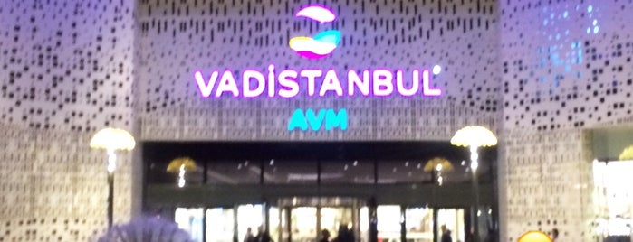 Vadistanbul AVM is one of Locais curtidos por Fatih.