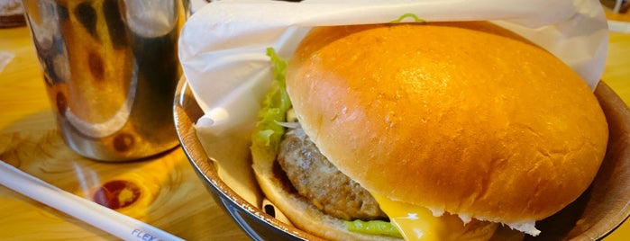 コメダ珈琲店 江南村久野店 is one of カフェなど.