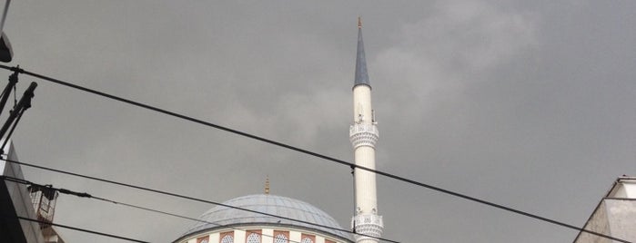 Akıncılar Camii is one of สถานที่ที่ Gülseren ถูกใจ.
