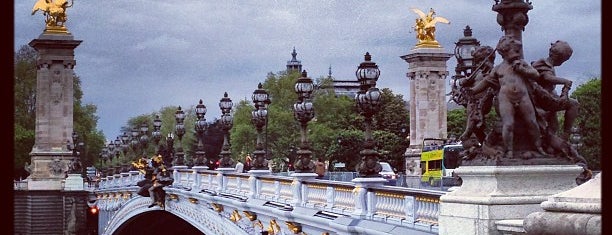 アレクサンドル3世橋 is one of Trips / Paris, France.
