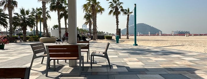 Arabian Tea House Restaurant & Cafe is one of Dubai Eats & Cafés.
