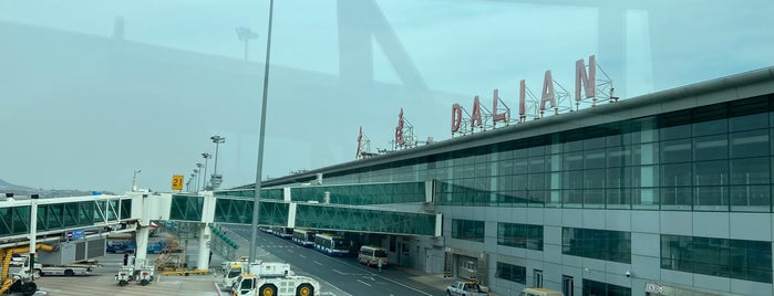 Dalian Zhoushuizi International Airport (DLC) is one of Airports I've been.