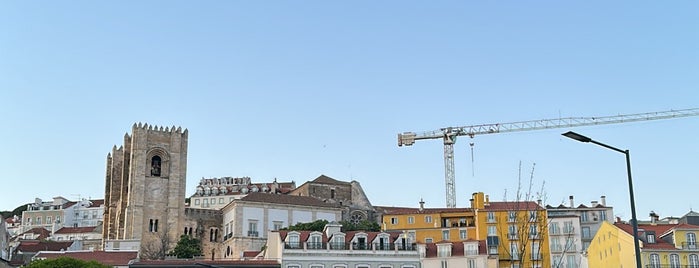 Campo de Ourique is one of Cafés/Restaurantes.