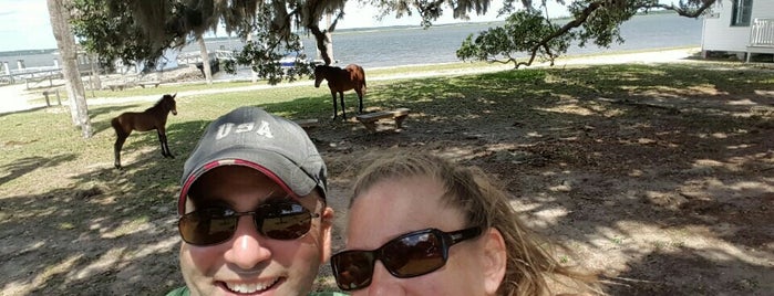 Cumberland Island- Sea Camp Visitor Center is one of Ashleigh'in Kaydettiği Mekanlar.