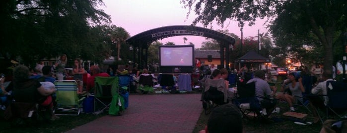 Pioneer Park is one of สถานที่ที่ iSapien ถูกใจ.