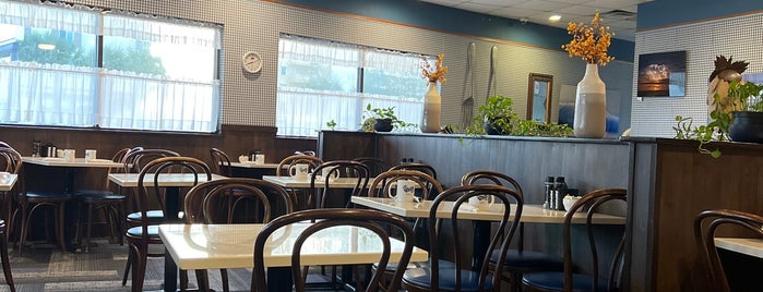 Blueberry Muffin Restaurant is one of Frequent Check In's.