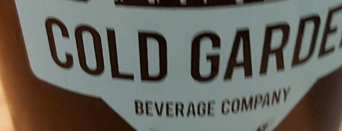 Cold Garden Beverage Company is one of Lugares favoritos de Albert.