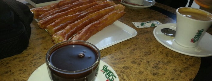 Churrería Plaza Del Mercado is one of Lugares favoritos de Sergio.