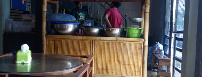 Nasi Krawu Bu Rika is one of To eat.