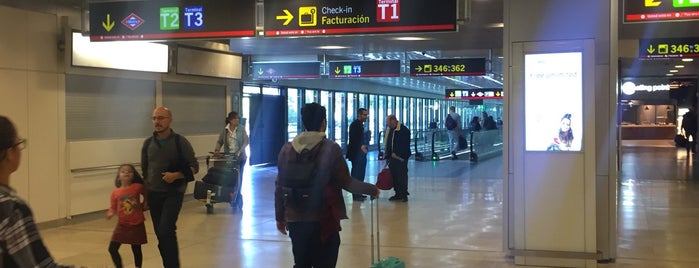 Aeropuerto Adolfo Suárez Madrid-Barajas (MAD) is one of Tempat yang Disimpan Taha.