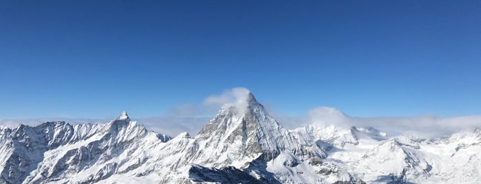 Matterhorn Glacier Paradise is one of สถานที่ที่ Taha ถูกใจ.