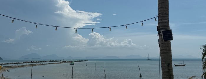 หาดท้องกรูด is one of สุราษฎร์ธานี.