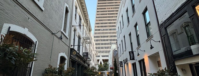 Transamerica Pyramid is one of Gyozo’s Liked Places.