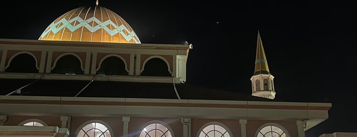 Masjid Tengku Mahkota Abdullah is one of Baitullah : Masjid & Surau.