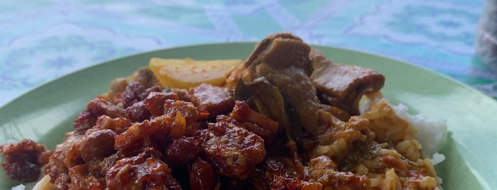 Gerai Makan Sagunan Bukit Bendera is one of 文德甲淡馬魯美食 Mentakab & Termerloh Food.