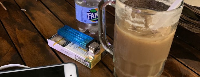 Cafe Tiga Tjeret is one of solo.