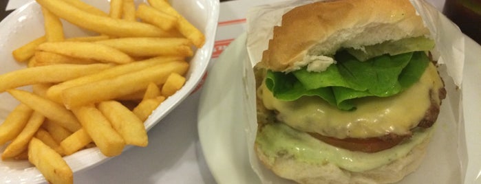 Garota Paulista Burger & Salad is one of destinações.