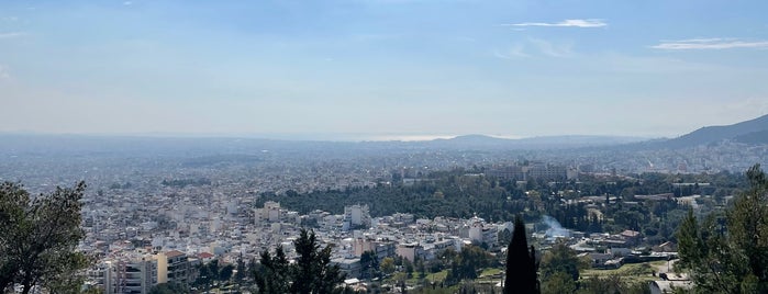 Θέα is one of Athens west.