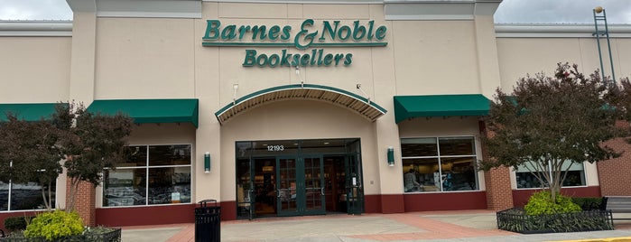 Barnes & Noble is one of Washington places.