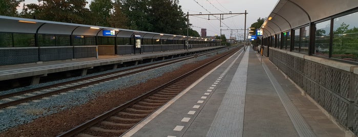 Station Nijmegen Dukenburg is one of Tjoeke tjoeke tjoek.