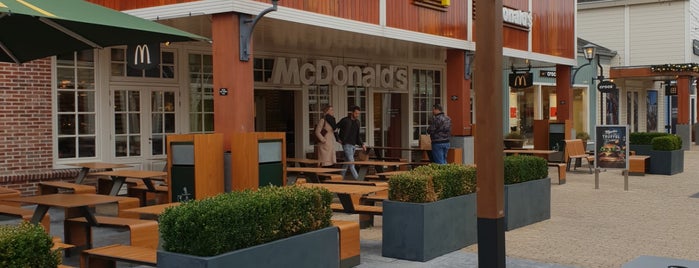 McDonald's is one of Lieux qui ont plu à Sarris.