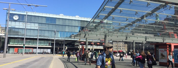 Bern Railway Station is one of Joud’s Liked Places.