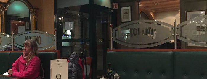 Pizzeria Molino Molard is one of Joud’s Liked Places.