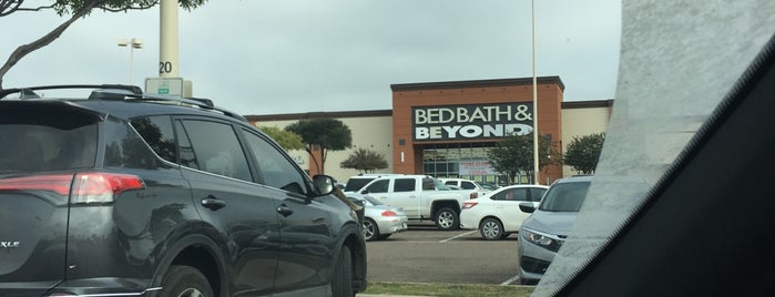 Bed Bath & Beyond is one of Tiendas.