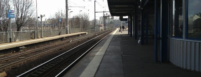 Gare SNCF de Clamart is one of Gares & co..
