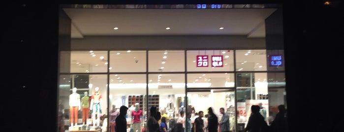 Uniqlo ユニクロ is one of Chieさんのお気に入りスポット.