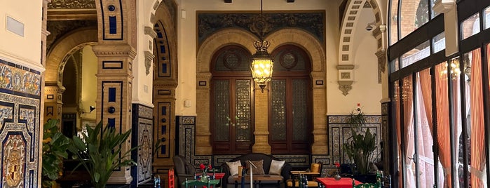 Hotel Alfonso XIII is one of Sevilla con Mari.