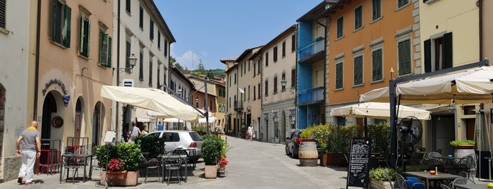 Gaiole in Chianti is one of Comuni del Chianti Classico.