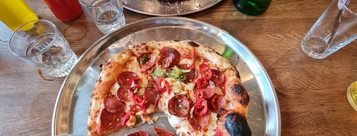 ZZ pizza is one of Oslo Food.