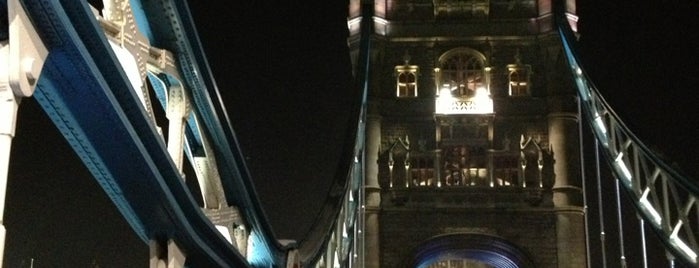 Tower Bridge is one of Londres 2013.