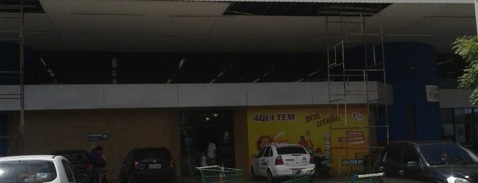Center Box Supermercados is one of Locais curtidos por Luciana.