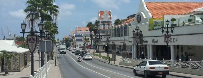 Oranjestad is one of Orte, die James gefallen.