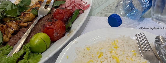 Orkideh Revolving Restaurant | رستوران گردان ارکیده is one of Best Places In Karaj, Alborz.