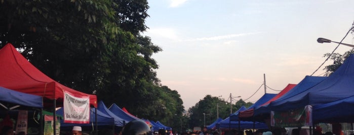 Bazar Ramadhan Pantai Dalam is one of Bazar Ramadhan.