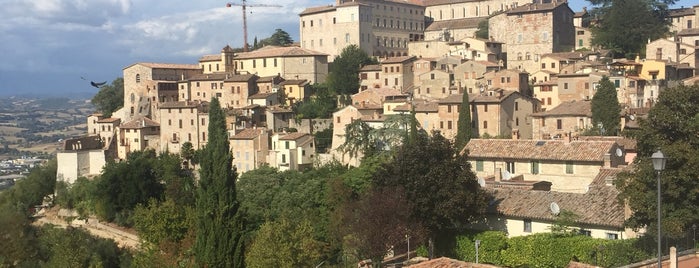 Todi is one of Umbria by gem.